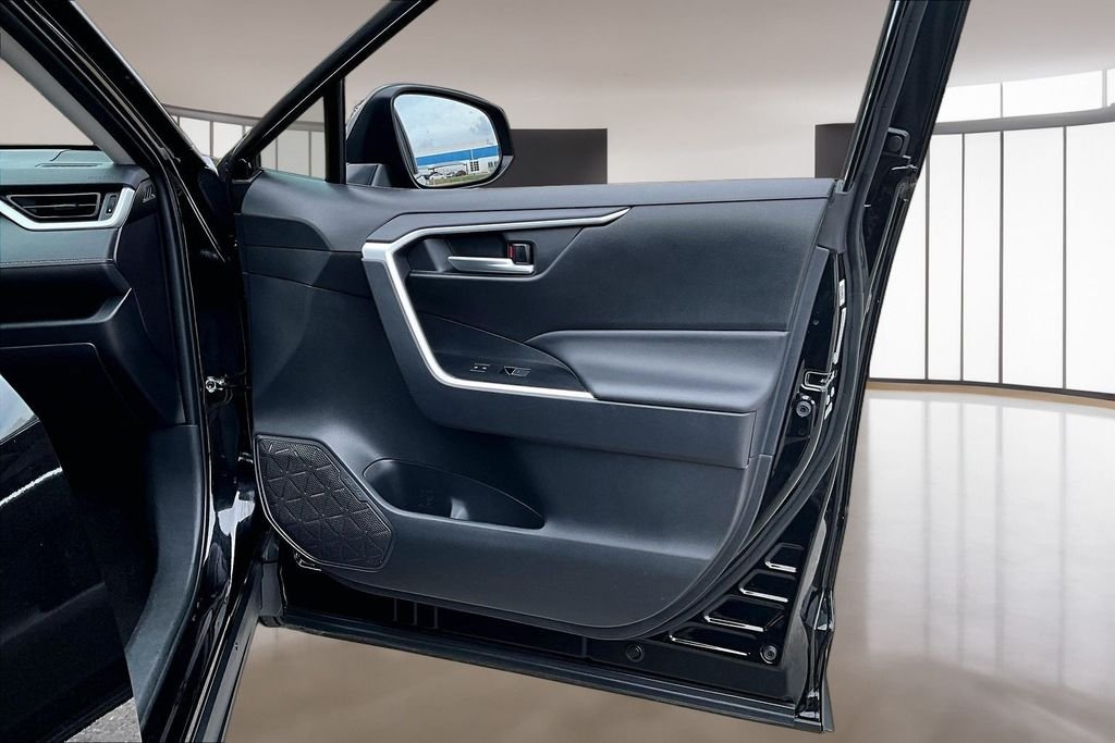 Used 2025 Black Toyota XLE image 19