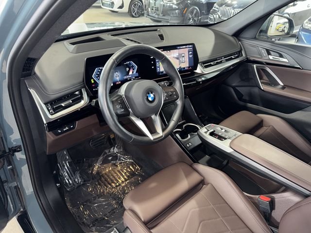 Certified Used 2025 Cape York Green Metallic BMW xDrive28i image 20