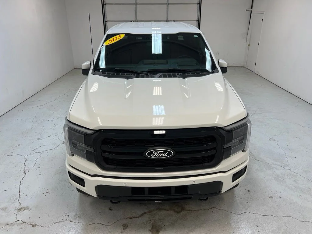 Used 2025 White Ford Lariat image 7