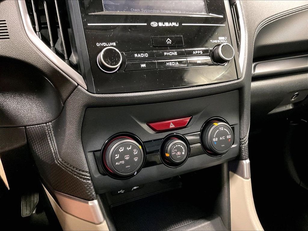 Used 2023 White Subaru Base image 25