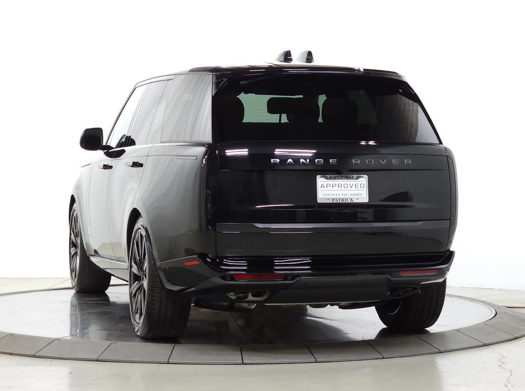 Certified Used 2025 Black Land Rover SE image 3