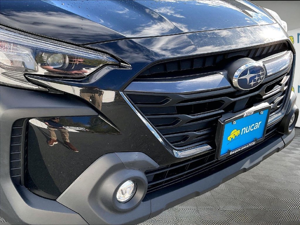 Used 2023 Crystal Black Silica Subaru Premium image 28