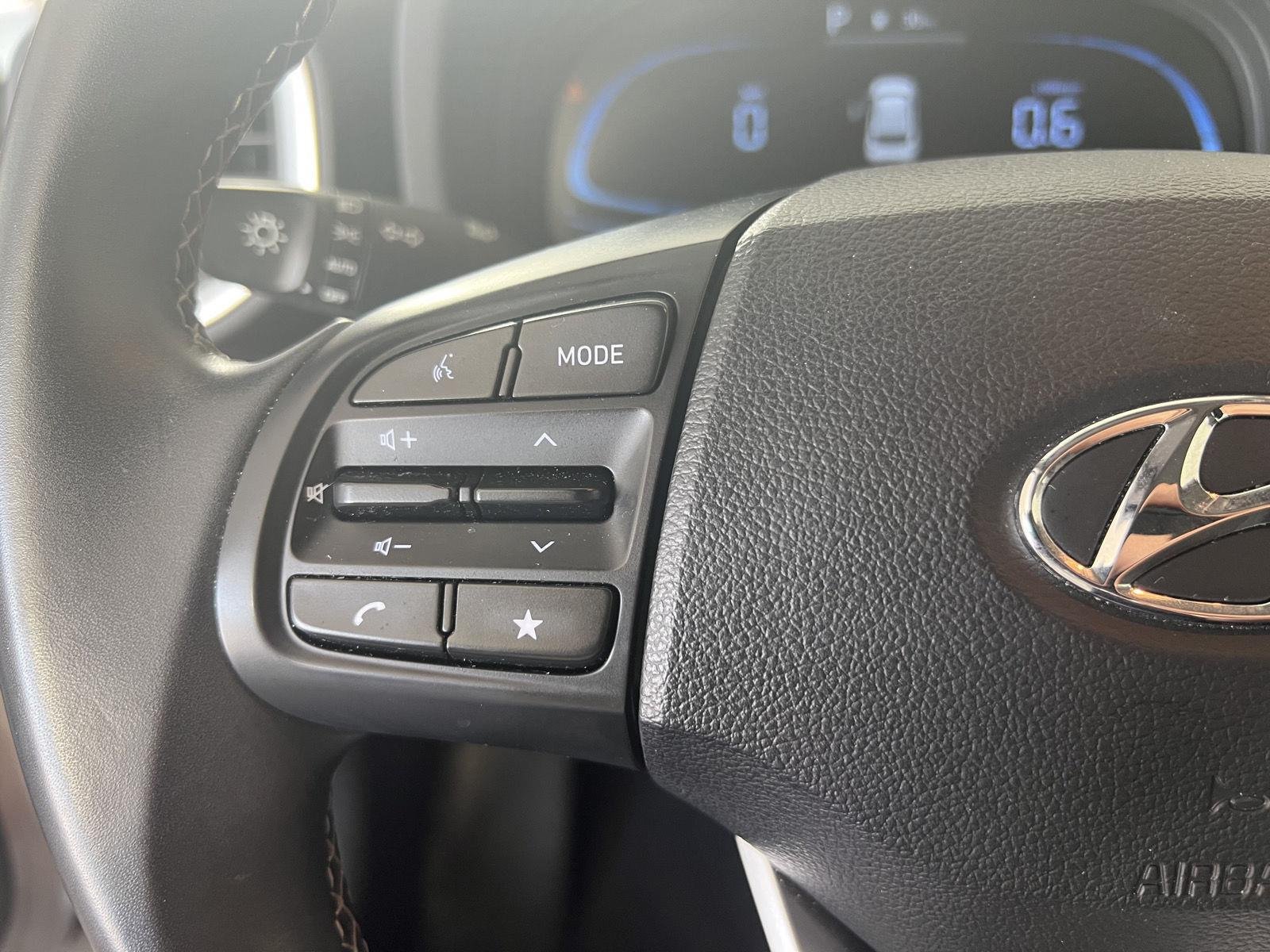 Used 2023 Shimmering Silver Hyundai SEL image 8