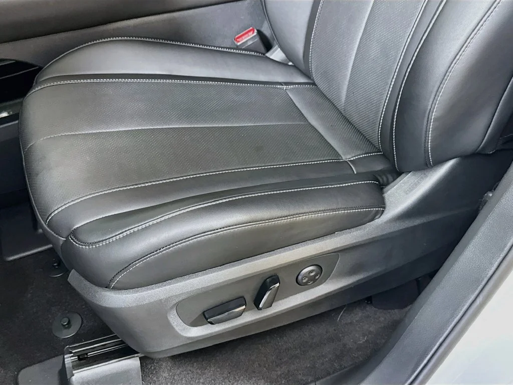 Certified Used 2027 White INFINITI LUXE image 26