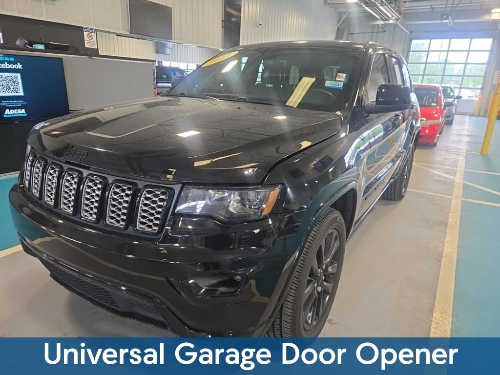 Used 2017 Black Jeep Altitude image 5