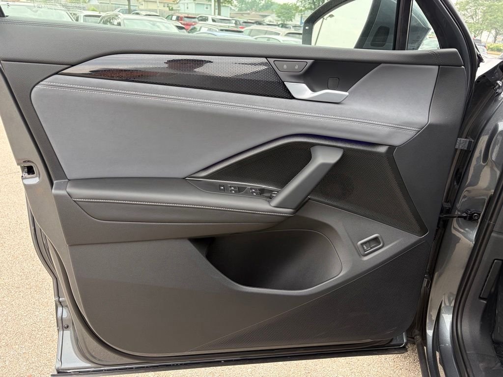 New 2026 Platinum Gray Metallic Volkswagen 2.0T SE image 14