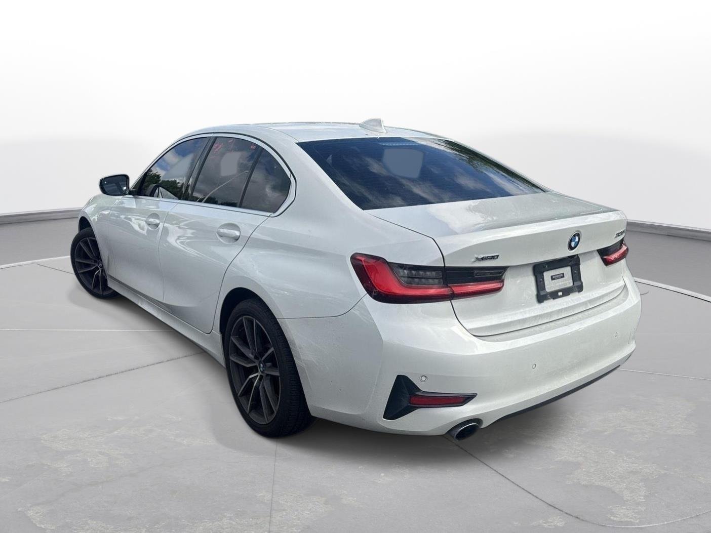 Used 2019 Mineral White Metallic BMW 330i xDrive image 8