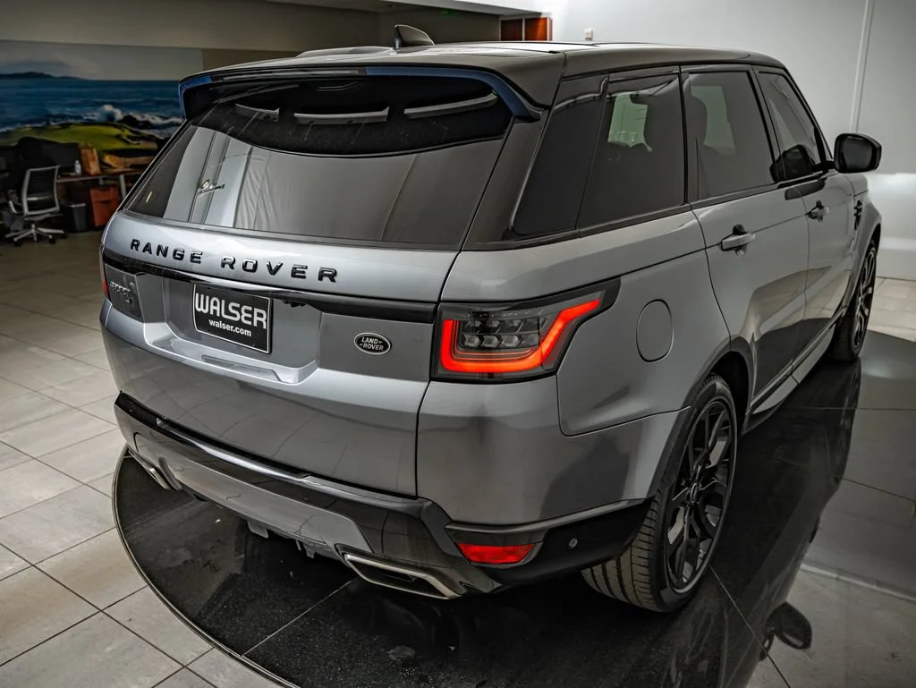 Used 2021 Eiger Gray Metallic Land Rover HSE Silver Edition image 16