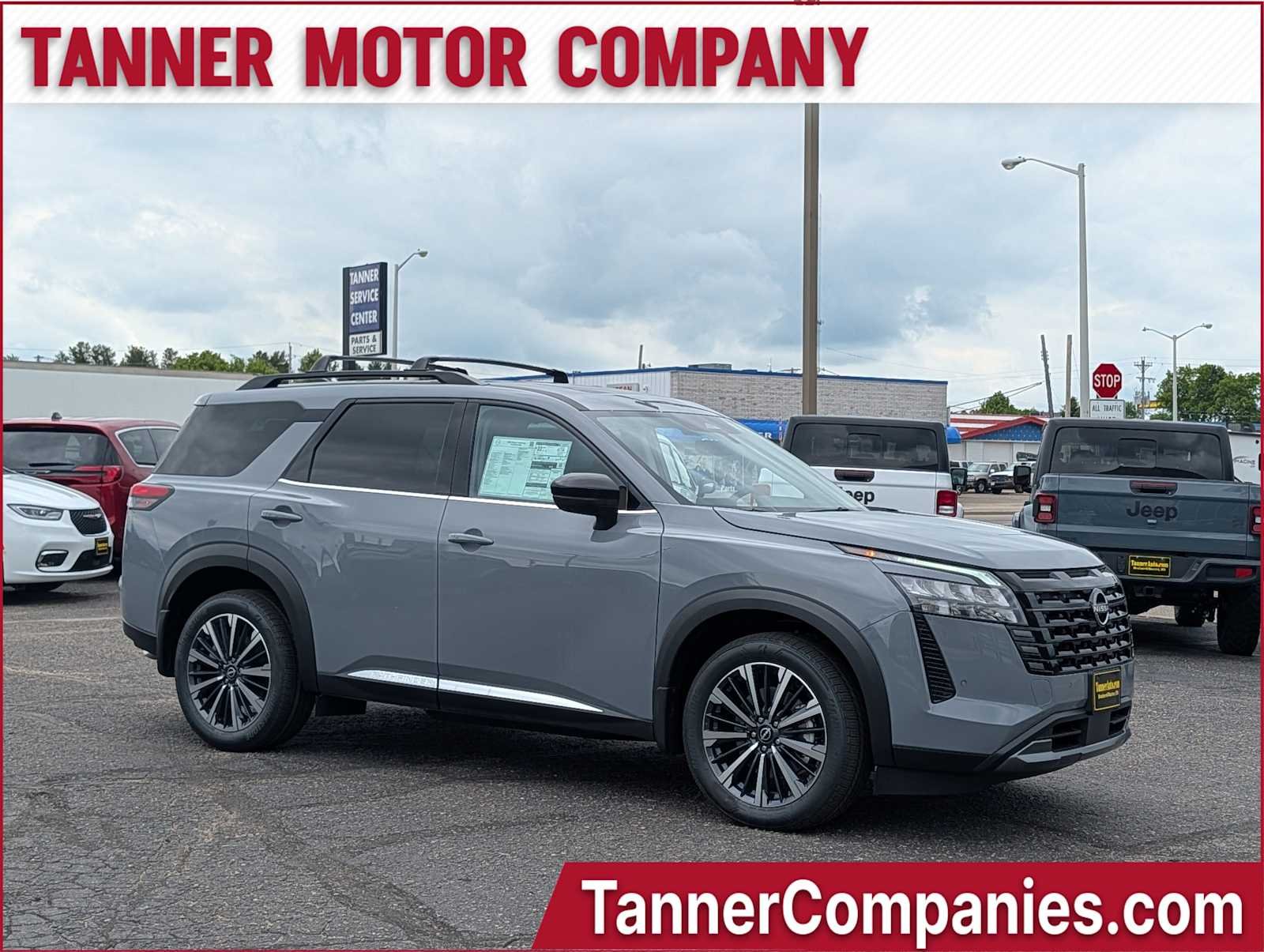 2026 Nissan Pathfinder Platinum 4WD's photo
