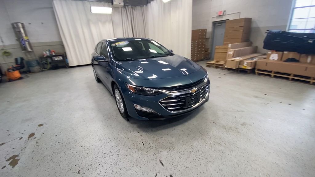 Used 2024 Lakeshore Blue Chevrolet LT image 3