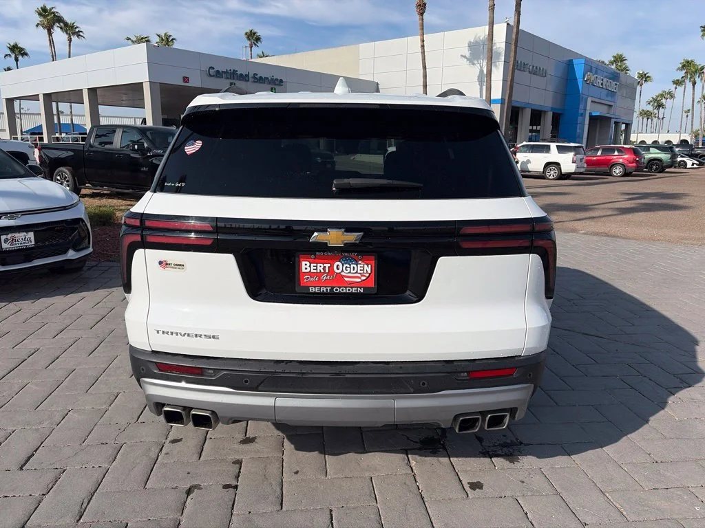 Used 2025 White Chevrolet LT image 6