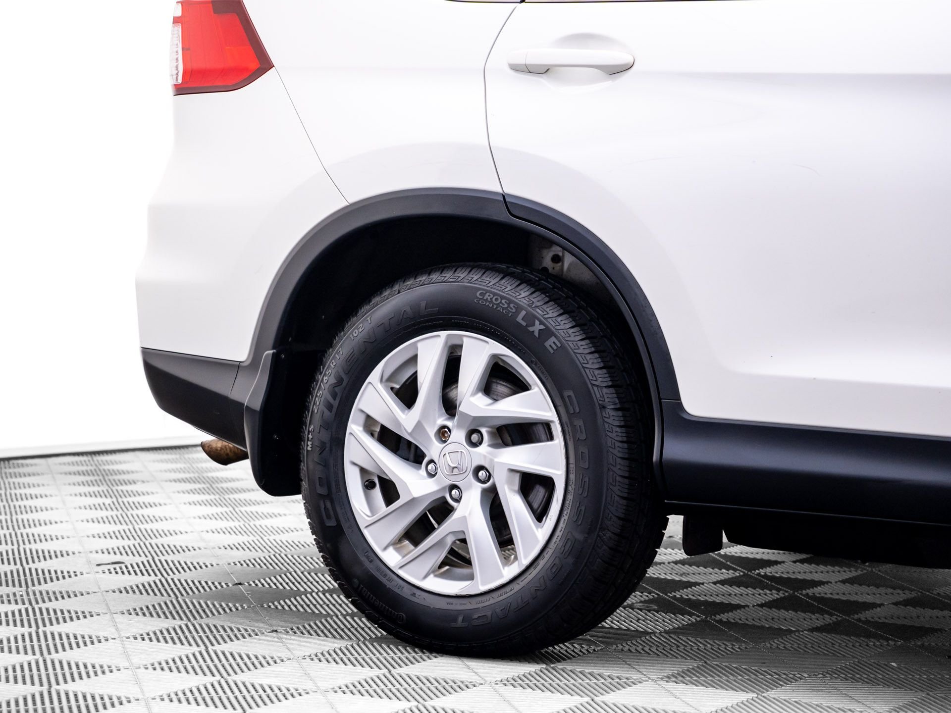 Used 2016 White Honda EX-L image 35