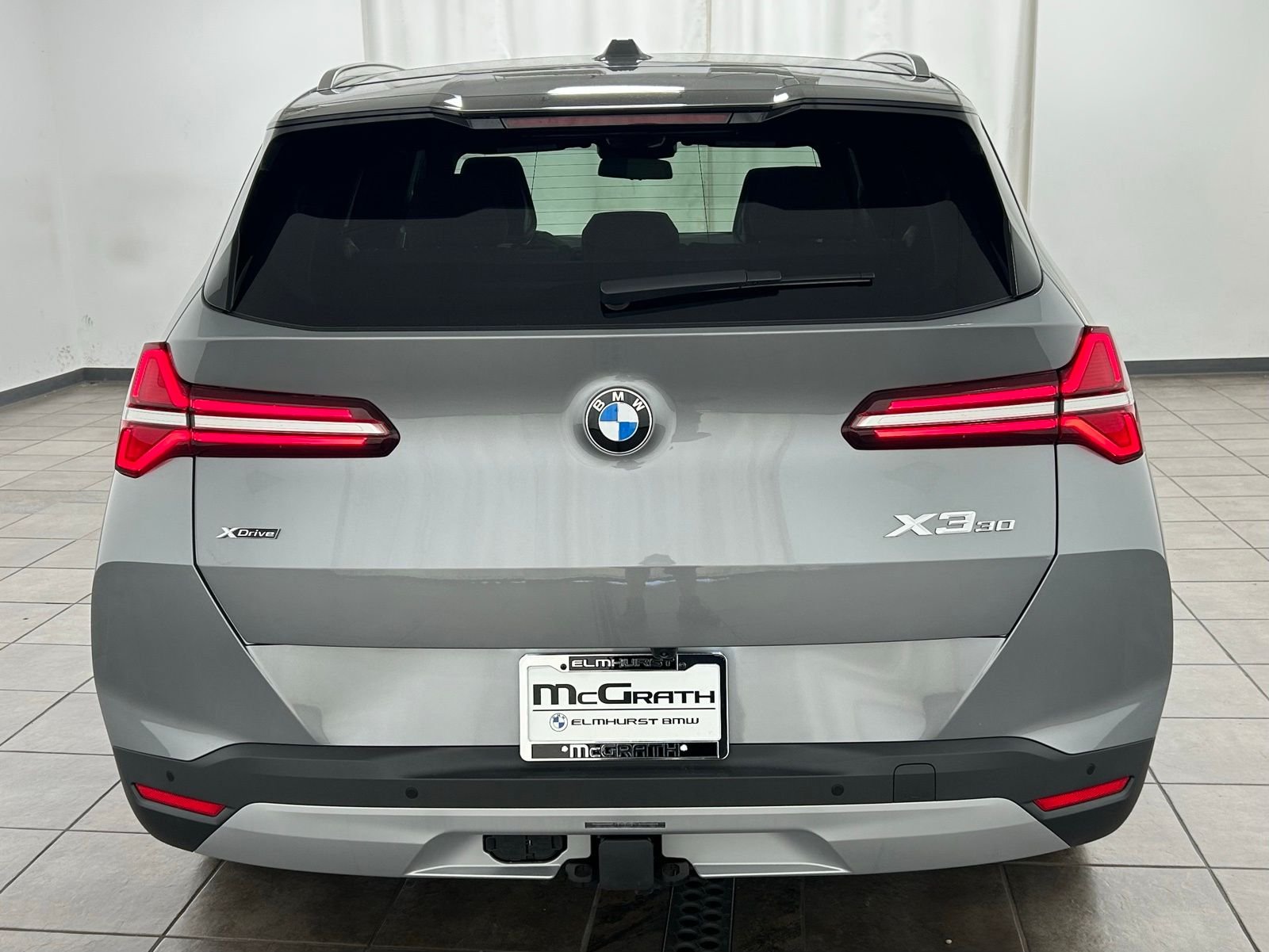 New 2026 Skyscraper Grey Metallic BMW 30 xDrive image 4