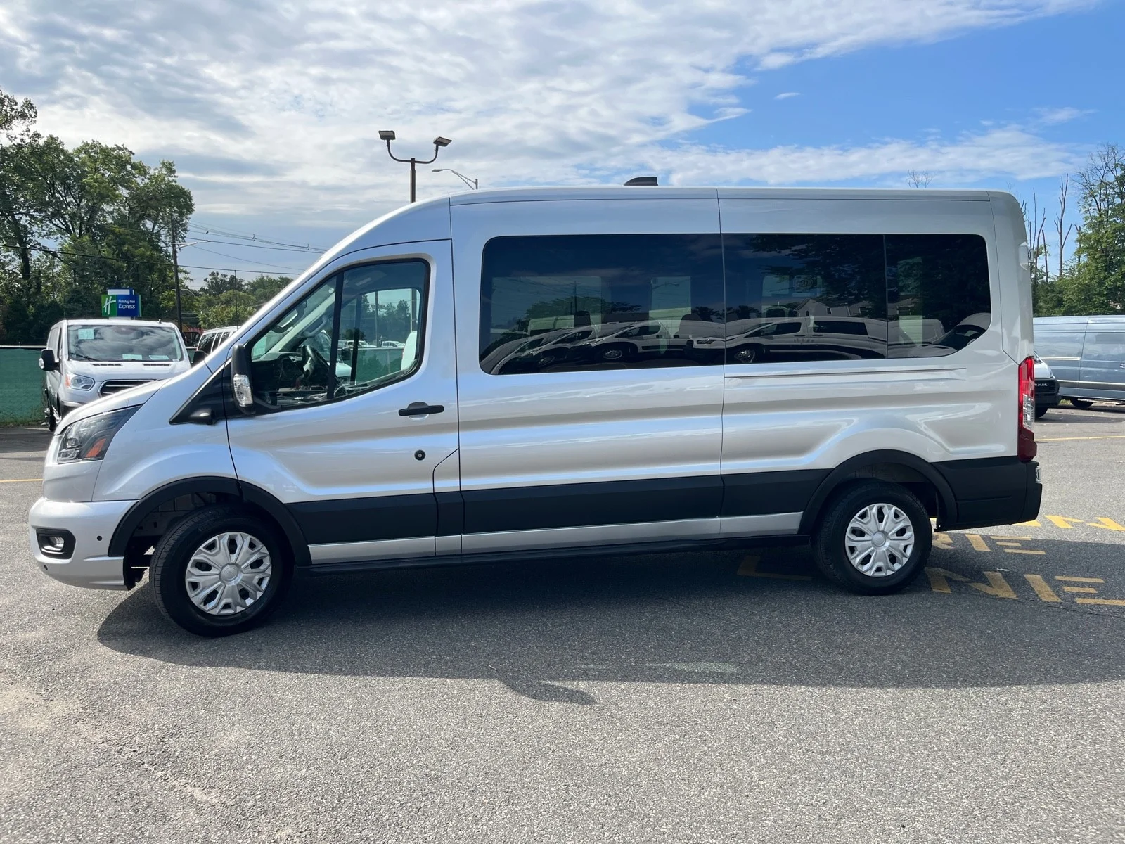 Used 2026 Ingot Silver Metallic Ford XLT MED ROOF image 4
