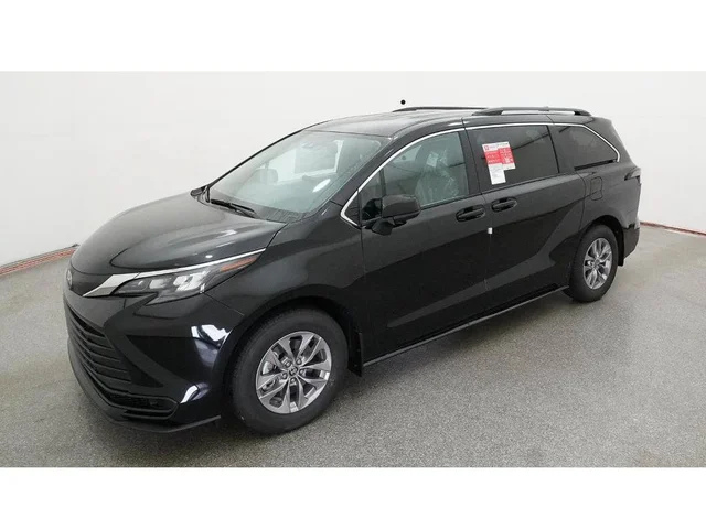 2026 Toyota Sienna LE