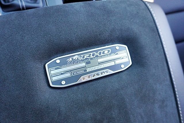 New 2026 Diamond Black Crystal Pearl-Coat Exterior Paint RAM RHO image 43