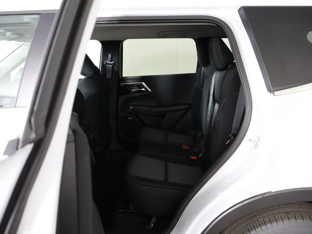 New 2026 White Mitsubishi ES image 31