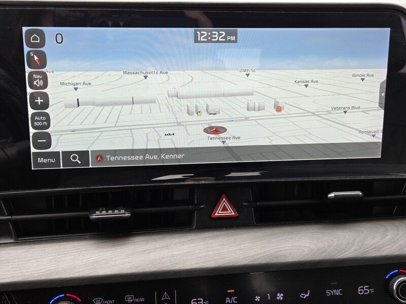 Used 2023 Black Kia X-Line image 15