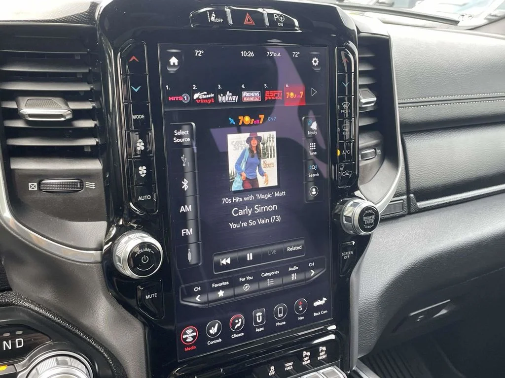 Used 2021 Silver Ram Laramie image 37