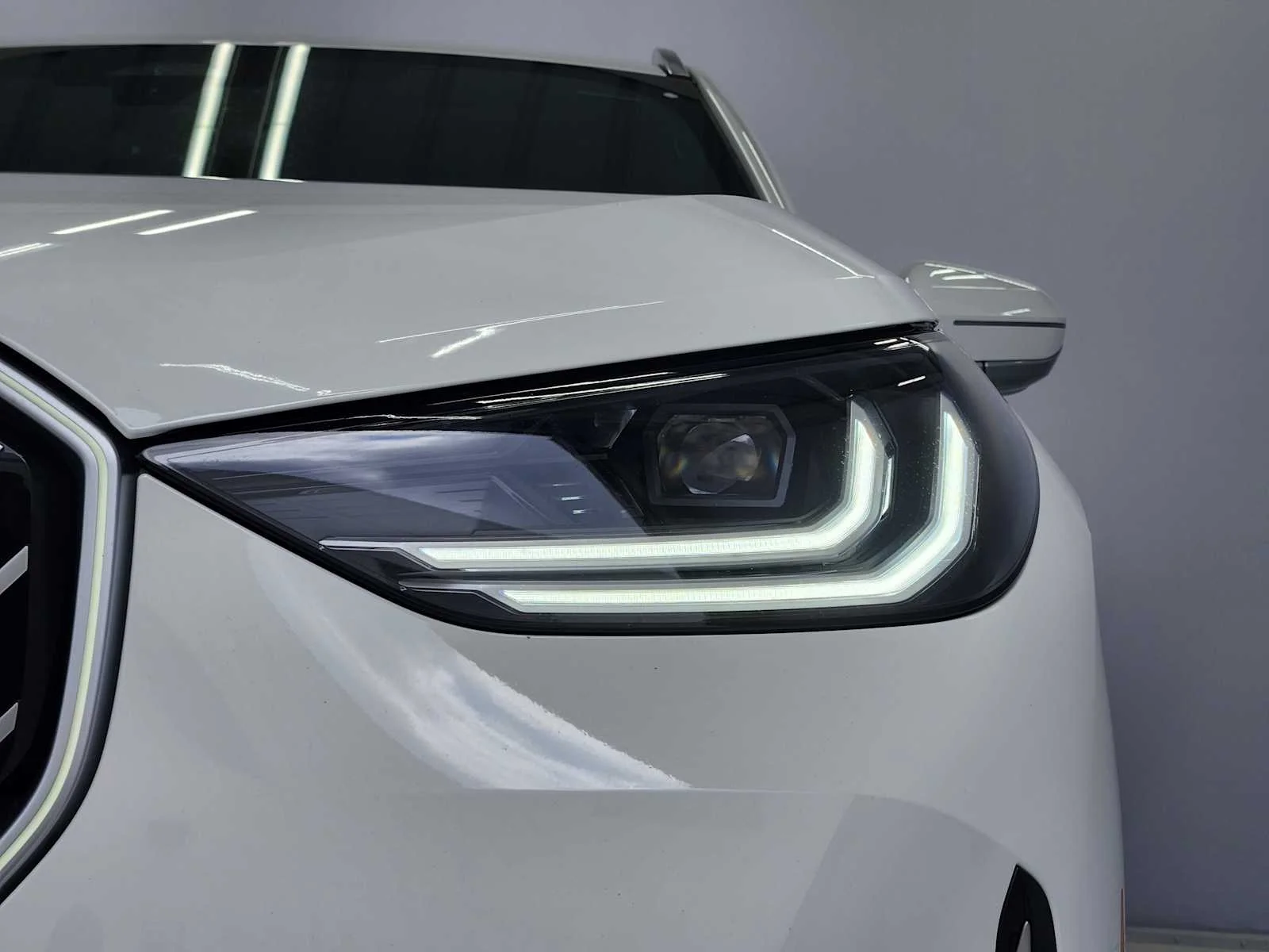 Certified Used 2026 Alpine White BMW 30 xDrive image 5