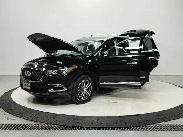Used 2020 Black INFINITI LUXE image 12