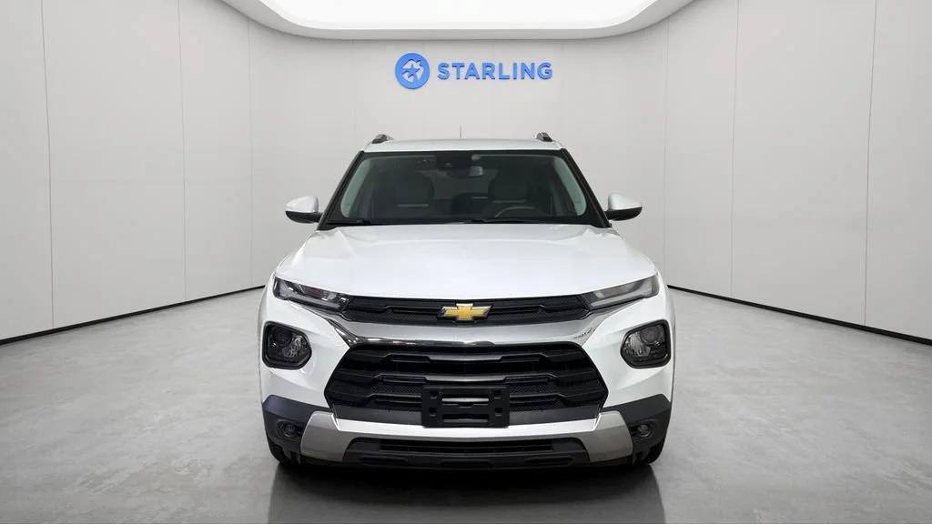 Used 2021 SUMMIT WHITE Chevrolet LT image 15