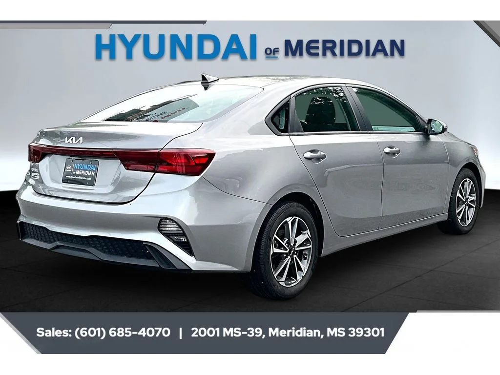 Used 2023 Steel Gray Kia LXS image 11