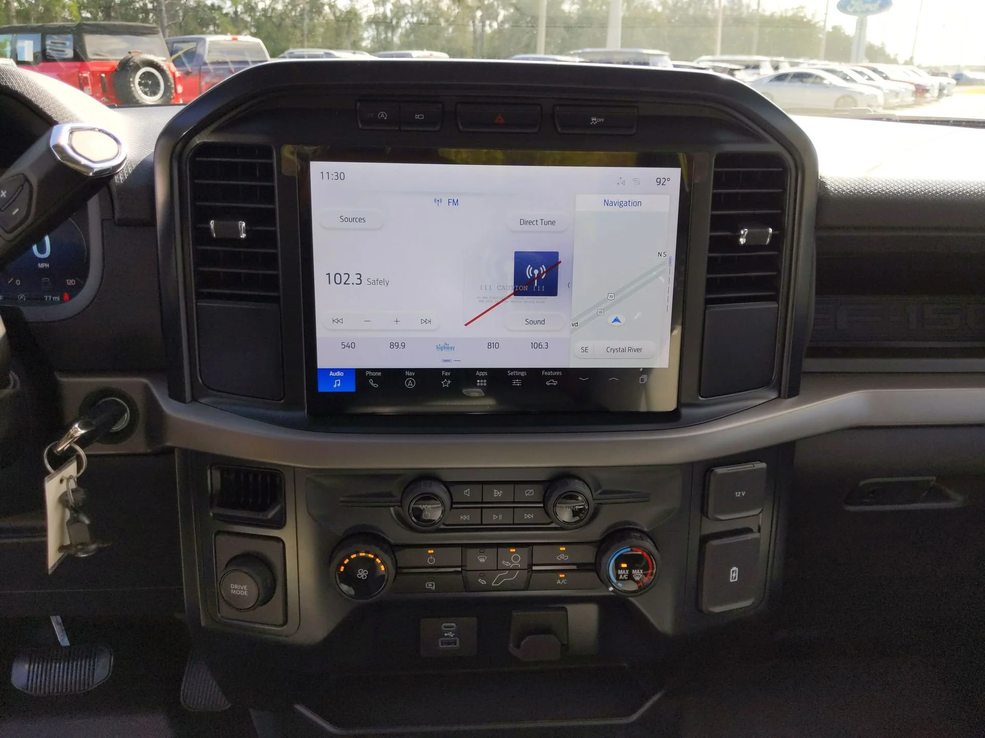 Used 2024 Oxford White Ford XL image 18