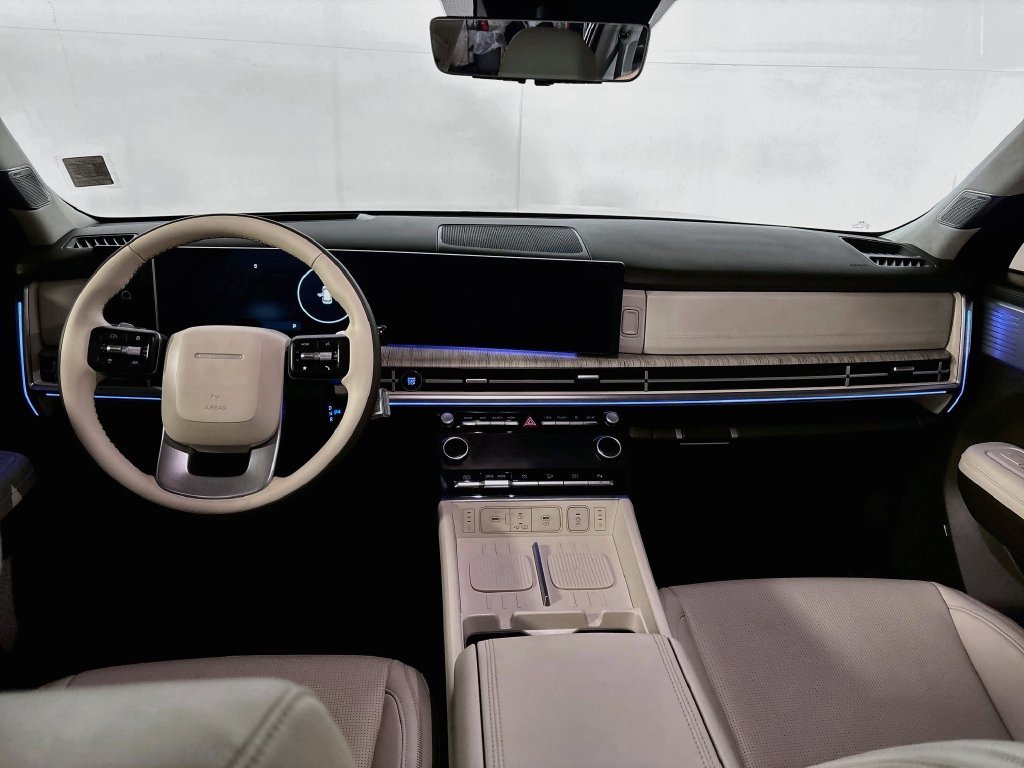 Used 2025 Phantom Black Hyundai Calligraphy image 12