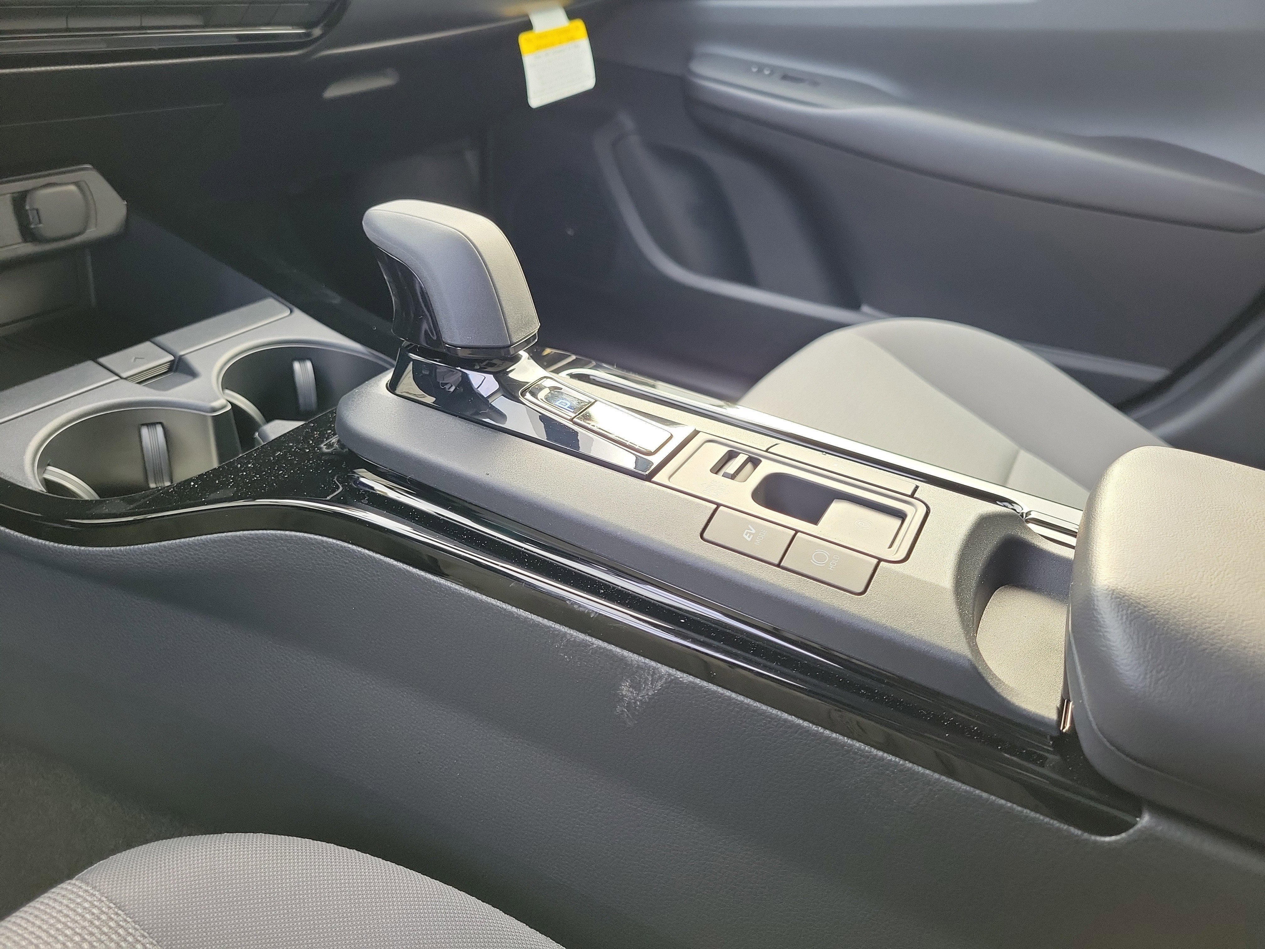 2026 Toyota Prius LE - Photo 29