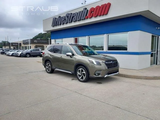 Used 2023  SUBARU  image 2