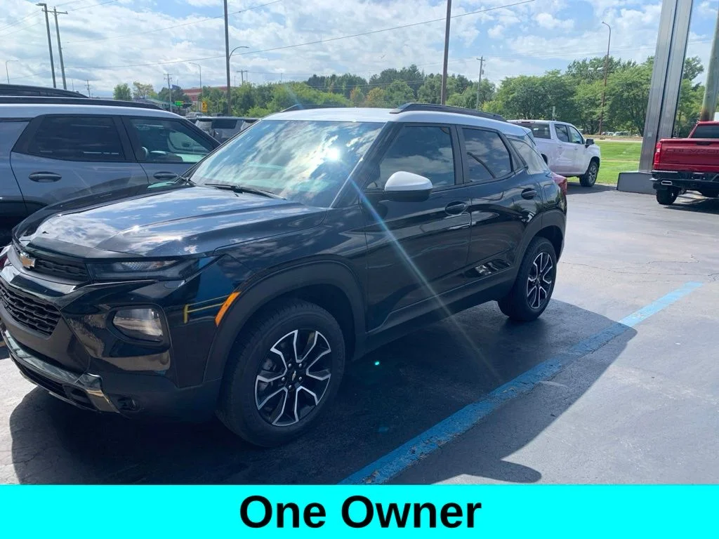 Used 2023 Black Metallic Chevrolet ACTIV image 1