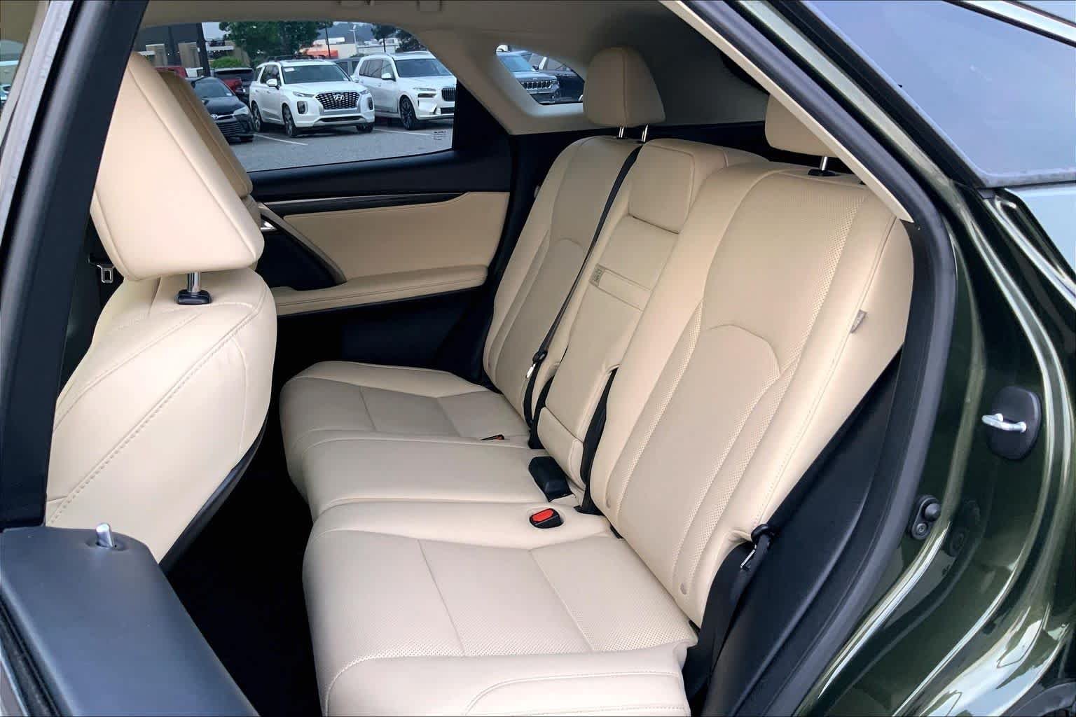 Used 2022 Nori Green Pearl Lexus  image 28