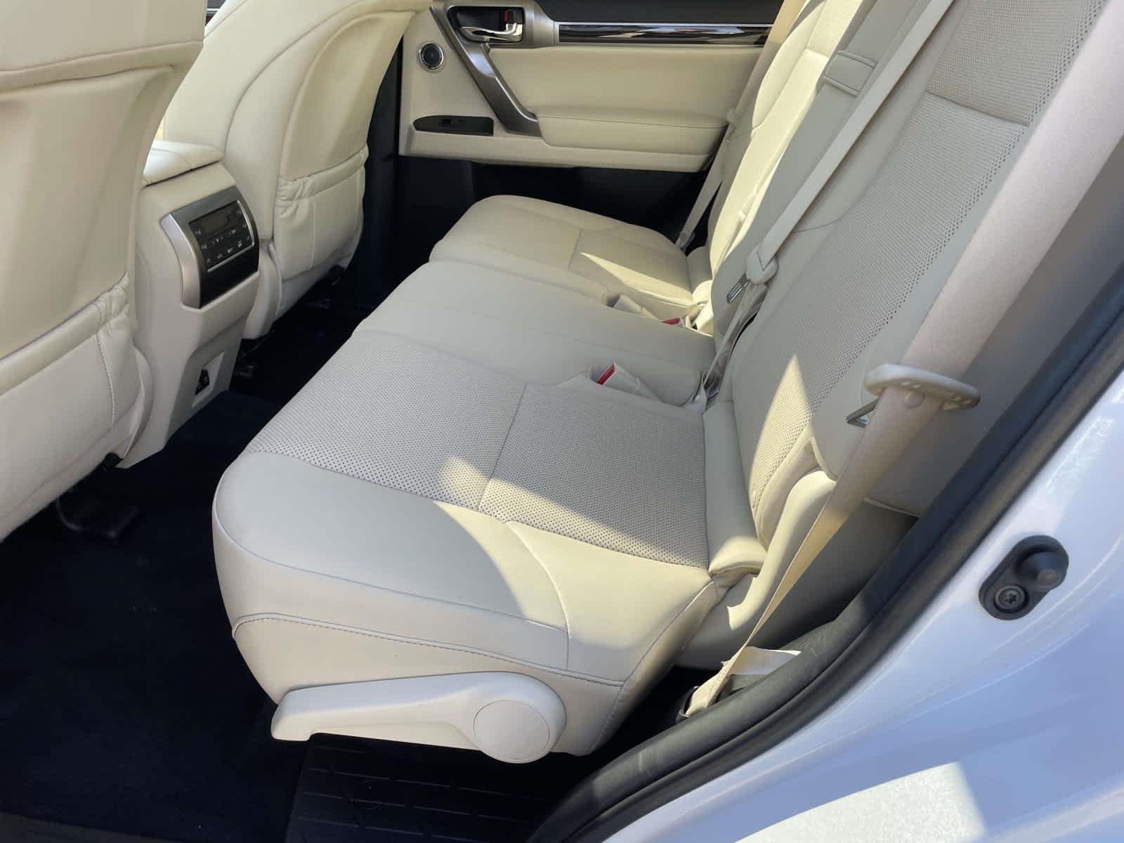 Used 2022 Whi/white Lexus GX 460 Premium image 22