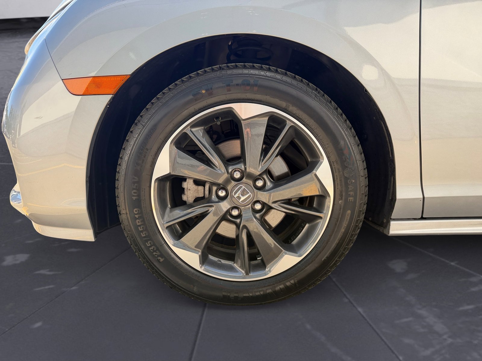 Used 2023 Lunar Silver Metallic Honda Elite image 45