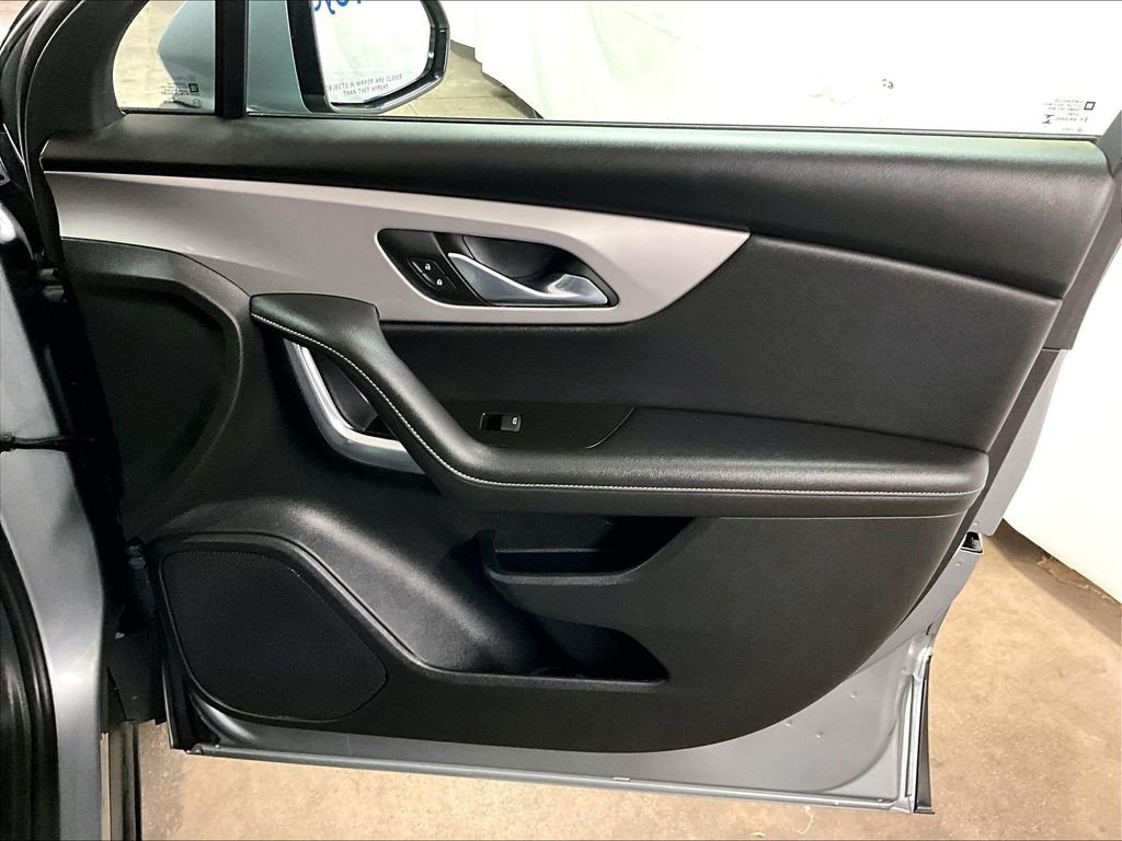 Used 2025 Gray Chevrolet LT image 12