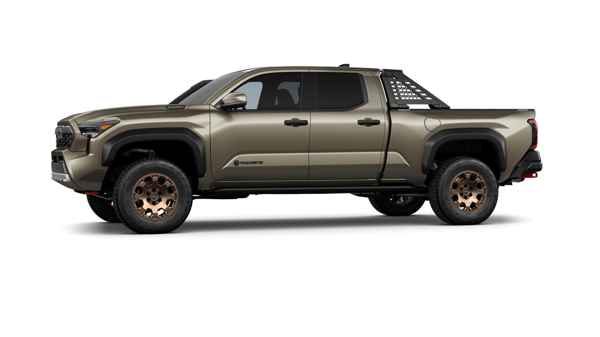 New 2026 Bronze Oxide Toyota Trailhunter image 3
