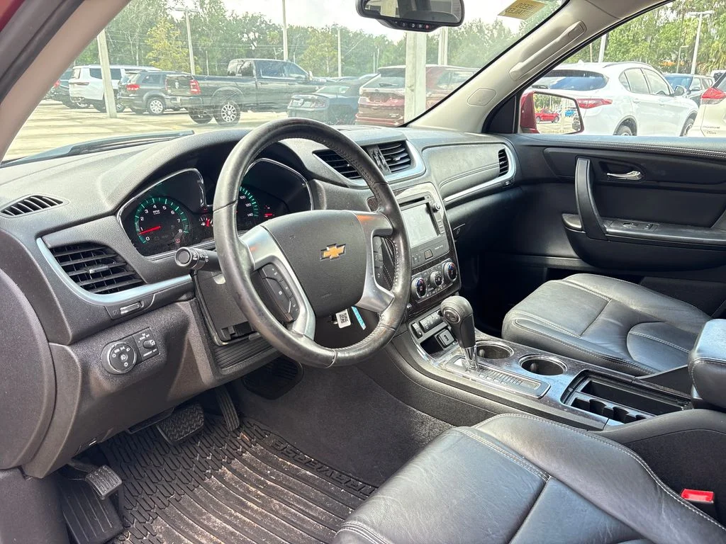 Used 2015 Red Chevrolet 2LT image 5
