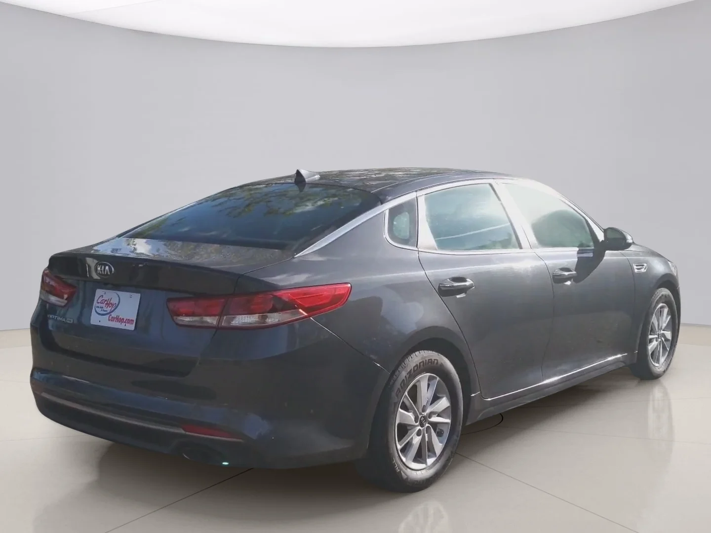 Used 2016 Gray Kia LX image 5