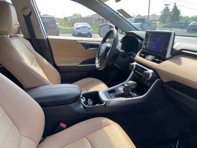 Certified Used 2025 Beige Toyota XLE Premium image 23