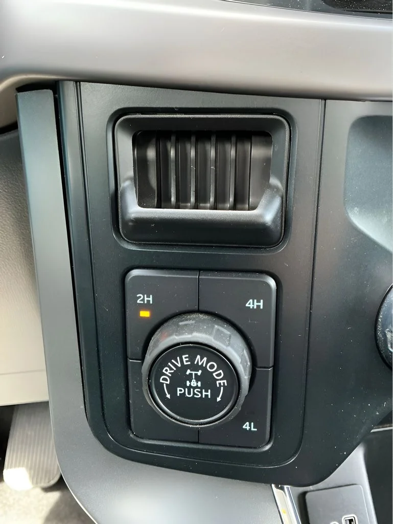 Used 2025 White Ford XLT image 32