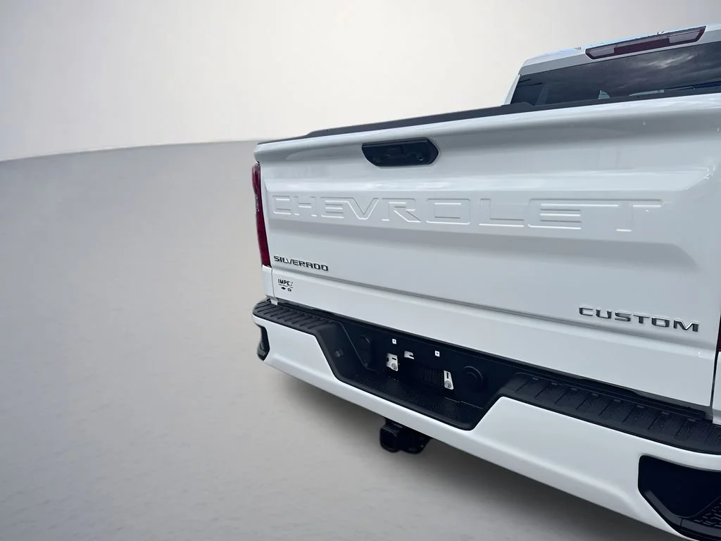 Used 2026 Summit White Chevrolet Custom image 32