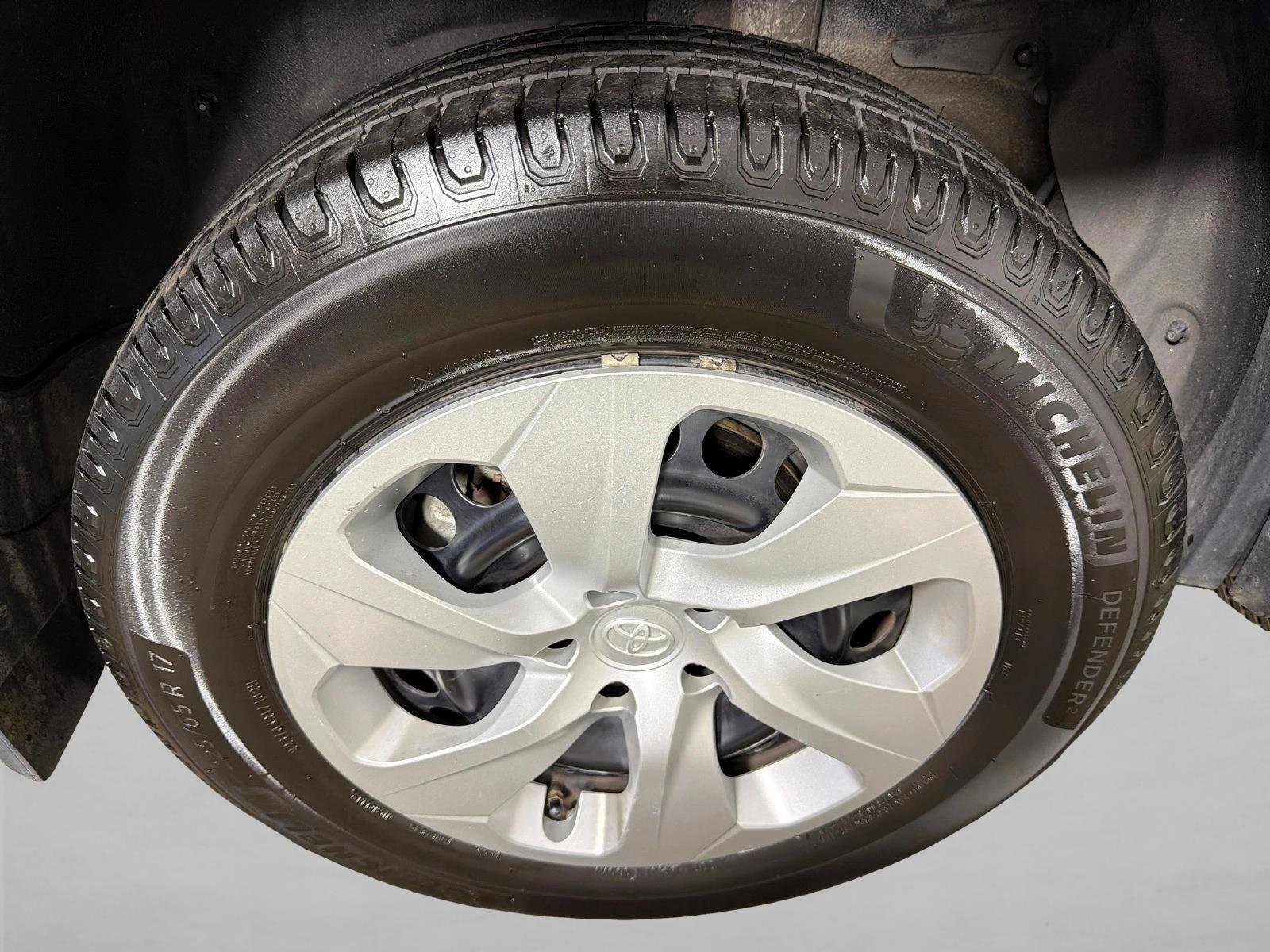 Used 2023 Silver Toyota LE image 17