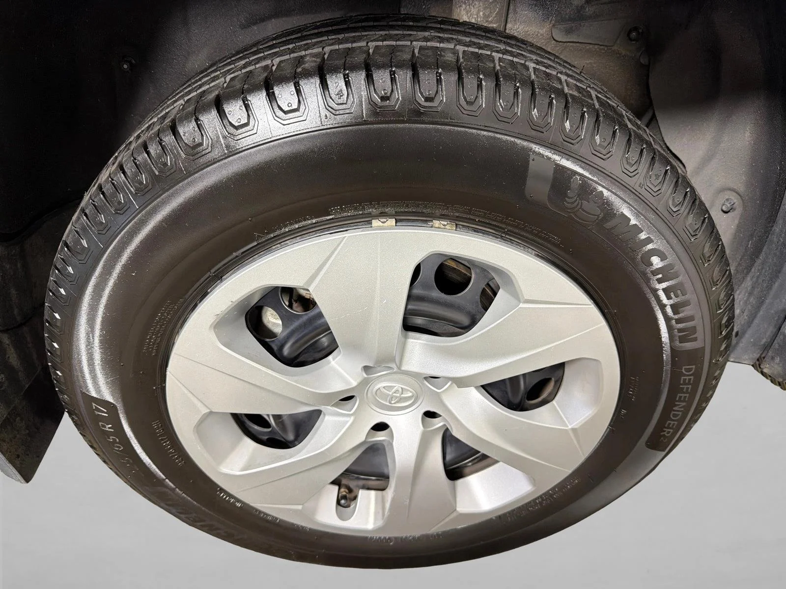 Used 2023 Silver Toyota LE image 17