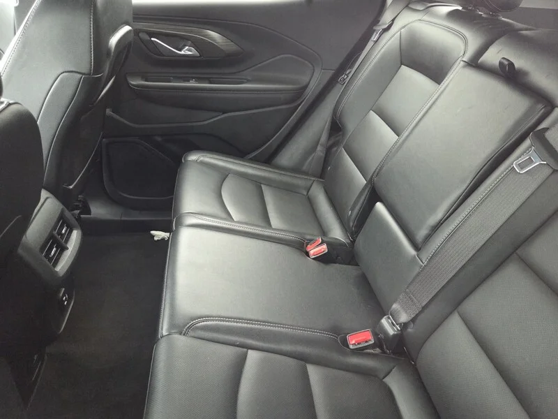 Used 2024 Sterling Metallic GMC SLT image 10