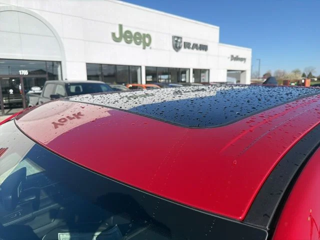 New 2026 Molten Red Pearl-Coat Exterior Paint RAM Laramie image 9