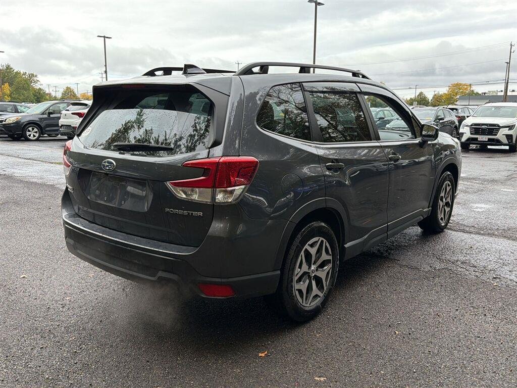 Used 2024 Magnetite Gray Metallic Subaru Premium image 8