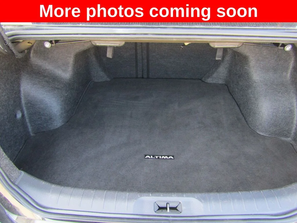 Used 2024 Black Nissan 2.5 SV image 16