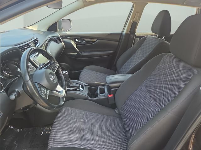 Used 2022 Black Nissan SV image 29