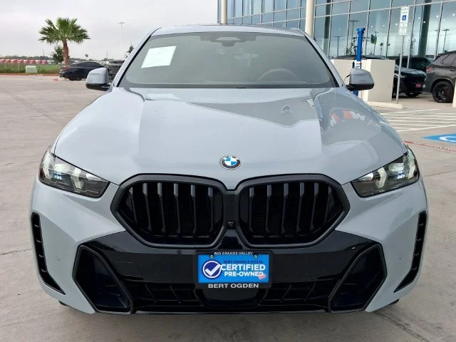 Used 2025 Gray BMW xDrive40i image 4